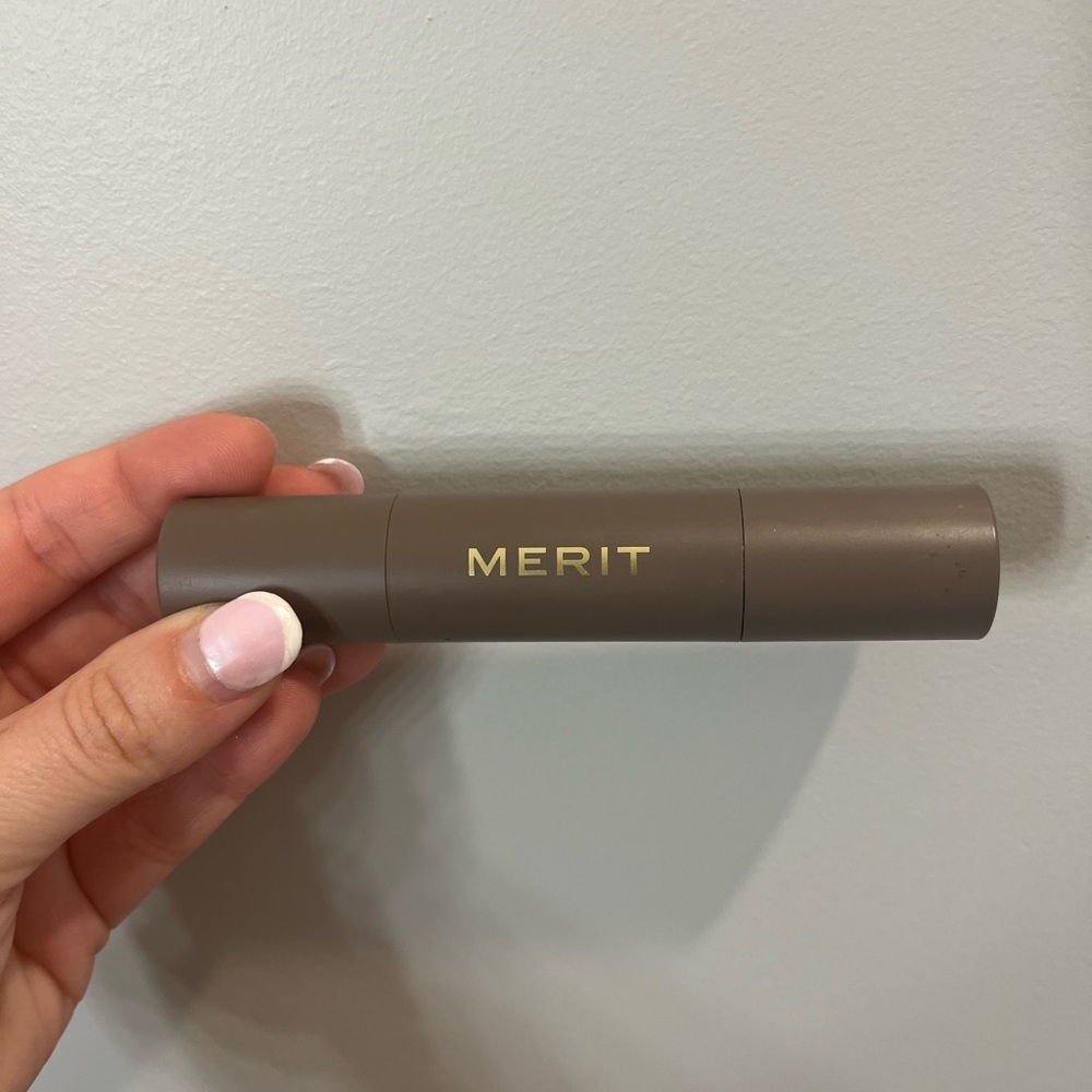Merit - The Minimalist Stick OCHRE - light (warm)